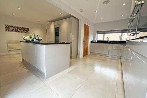 4 bedroom detached house for sale, Carradale, Peterborough PE2