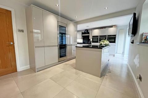 4 bedroom detached house for sale, Carradale, Peterborough PE2