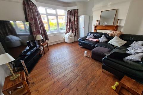 3 bedroom house to rent, St. Annes Road, Leeds LS6