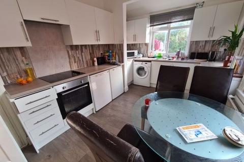 3 bedroom house to rent, St. Annes Road, Leeds LS6