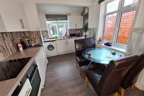 3 bedroom house to rent, St. Annes Road, Leeds LS6