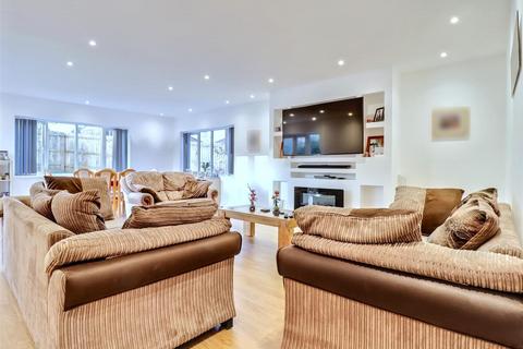 undefined, Grange Walk, Wroxham NR12