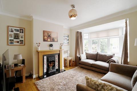 3 bedroom semi-detached house for sale, Glenview Road, Bromley