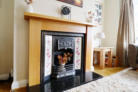3 bedroom semi-detached house for sale, Glenview Road, Bromley