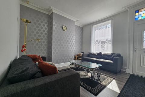 3 bedroom house to rent, Royal Park Road, Leeds LS6