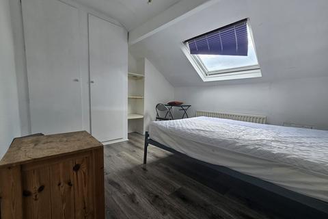 3 bedroom house to rent, Royal Park Road, Leeds LS6