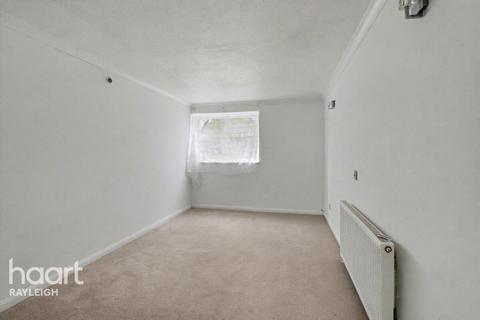 undefined, Cheshunts, Basildon