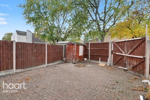 undefined, Cheshunts, Basildon