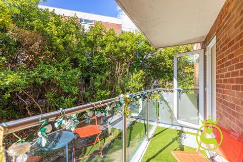 2 bedroom flat for sale, Surrey Road, Bournemouth BH4