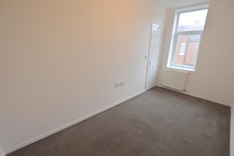 3 bedroom flat to rent, Norham Road, North Shields NE29