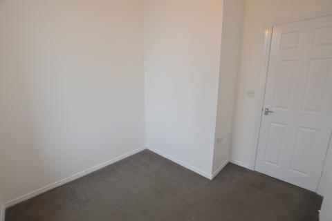 3 bedroom flat to rent, Norham Road, North Shields NE29