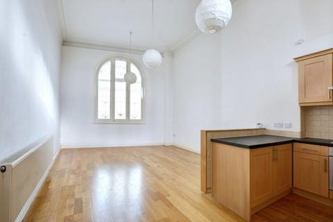 2 bedroom flat to rent, Derby Road, Long Eaton, NG10 4LA