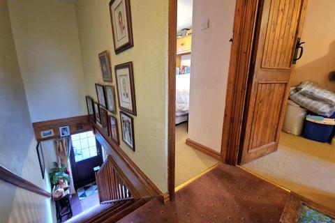 undefined, Perry Close, Newent