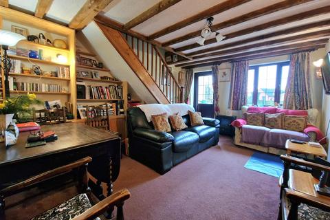 undefined, Perry Close, Newent
