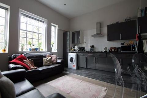 3 bedroom house to rent, 63b Victoria Road, Leeds LS6
