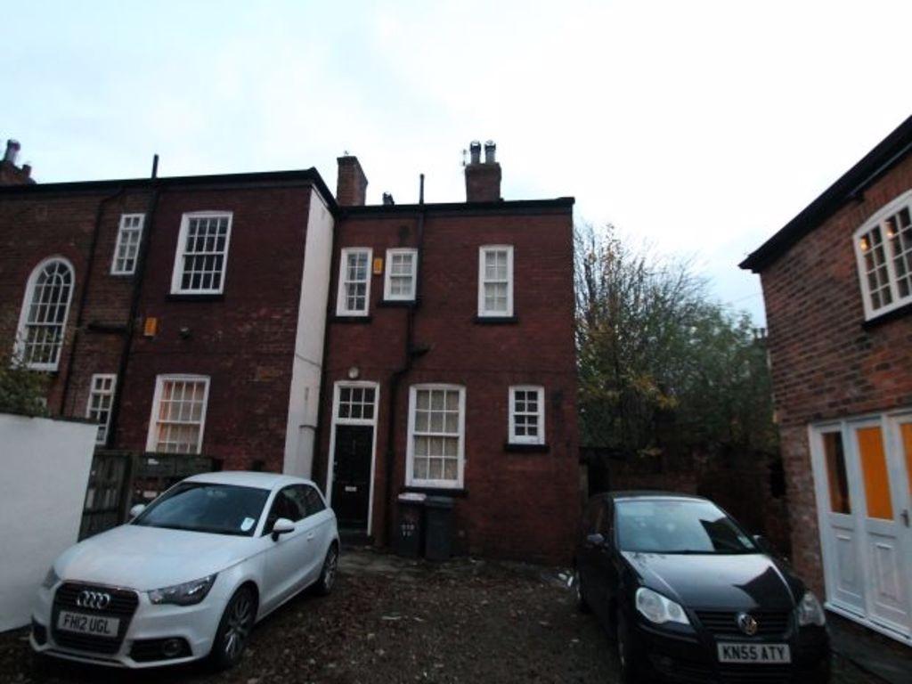 A charming view of the front exterior of a trad...