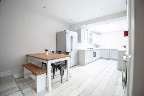 7 bedroom house to rent, Thornycroft Road, Liverpool L15