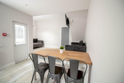 7 bedroom house to rent, Thornycroft Road, Liverpool L15