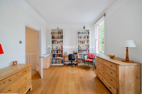 63 Princes Avenue, London, N22 7SB