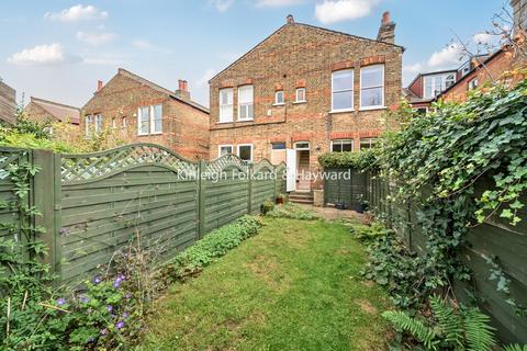 63 Princes Avenue, London, N22 7SB