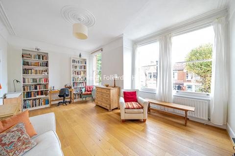 63 Princes Avenue, London, N22 7SB