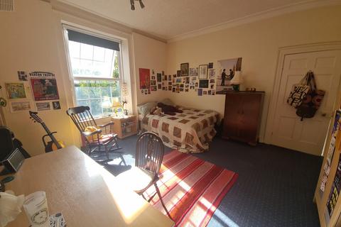 3 bedroom house to rent, 63c Victoria Road, Leeds LS6
