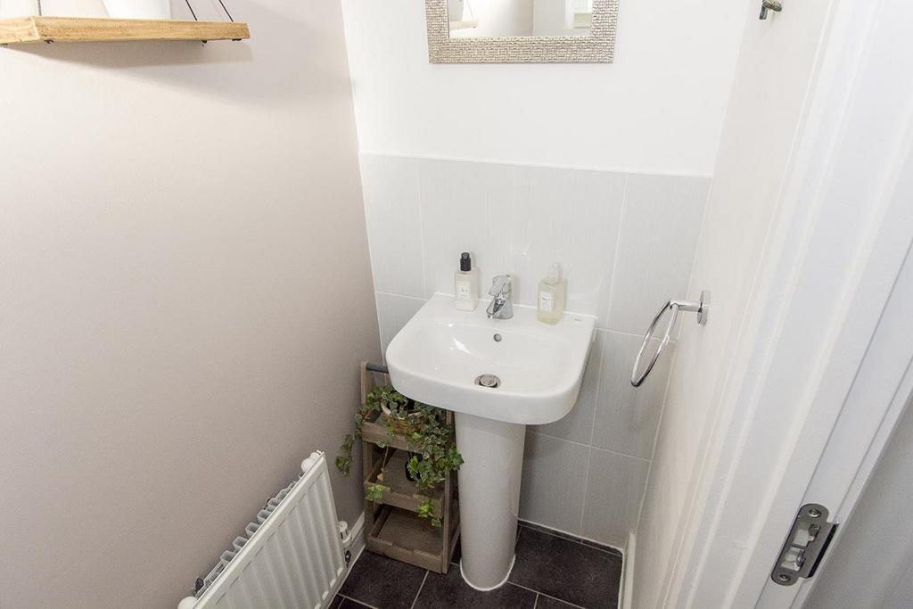 Cloakroom WC