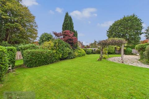 3 bedroom detached bungalow for sale, Mill Lane, Copthorne, Crawley