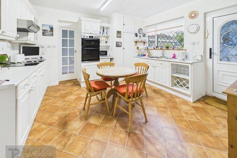 3 bedroom detached bungalow for sale, Mill Lane, Copthorne, Crawley