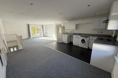2 bedroom house share to rent, Rouse Way, Colchester CO1