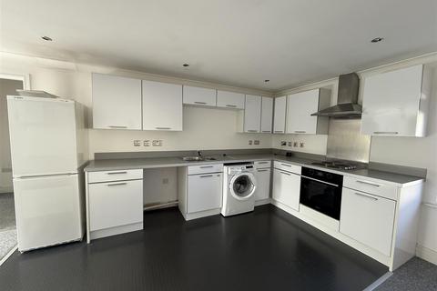 2 bedroom house share to rent, Rouse Way, Colchester CO1