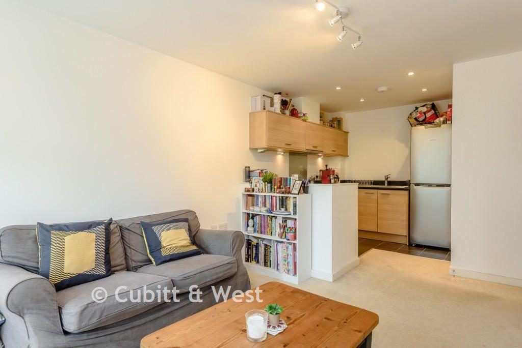 Lounge/Kitchen