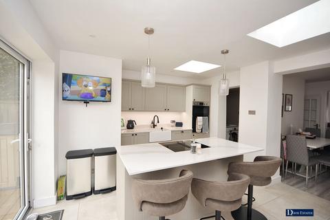 19 Birch Crescent, Hornchurch, RM11 2NN