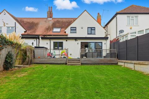 undefined, Theydon Grove, Woodford Green