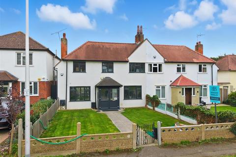 Theydon Grove, Woodford Green, IG8