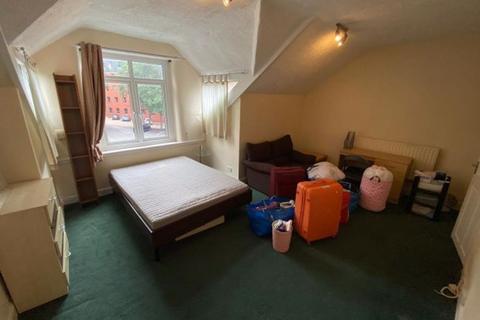 3 bedroom house to rent, 75b Victoria Road, Leeds LS6