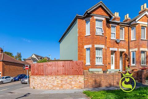 3 bedroom end of terrace house for sale, Bournemouth Road, Poole BH14