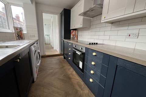 4 bedroom terraced house to rent, Lincoln LN5