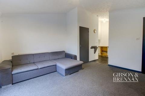 1 bedroom maisonette for sale, Kiln Shaw, Basildon, SS16