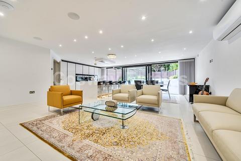 undefined, Reddings Close, Mill Hill, NW7