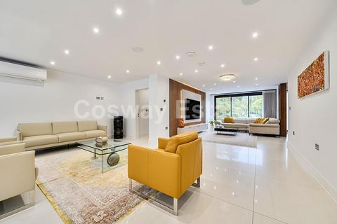 undefined, Reddings Close, Mill Hill, NW7