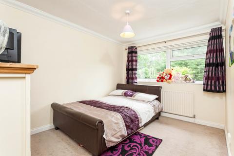 undefined, Woodlands, Fleet, GU51