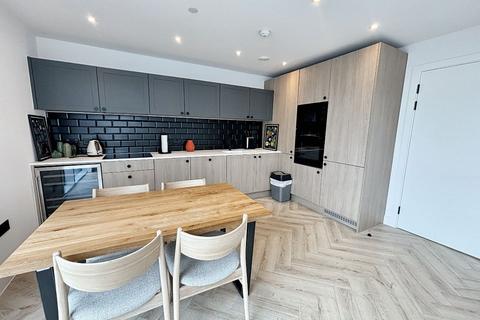 2 bedroom apartment to rent, Bankside, Colliers Yard, Salford
