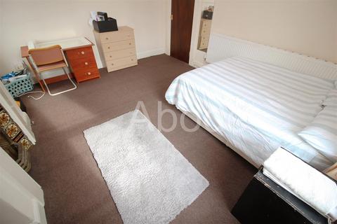 7 bedroom house to rent, Brudenell Road, Hyde Park, Leeds