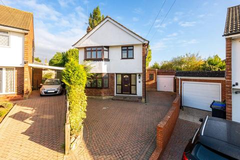 undefined, Minton Rise, Taplow, Maidenhead, SL6