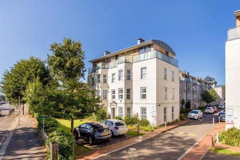 2 bedroom penthouse for sale, West Barnes Lane, New Malden KT3