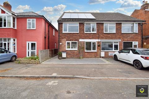 44 Malvern Road, Gloucester, GL1 3JT