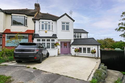 26 Larkshall Crescent, London, E4 6NS