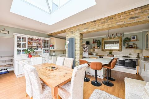 26 Larkshall Crescent, London, E4 6NS