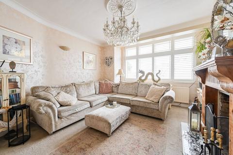 26 Larkshall Crescent, London, E4 6NS
